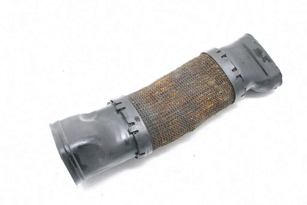 Air intake duct part – Mercedes-Benz E-Class W211 (2002-2009)