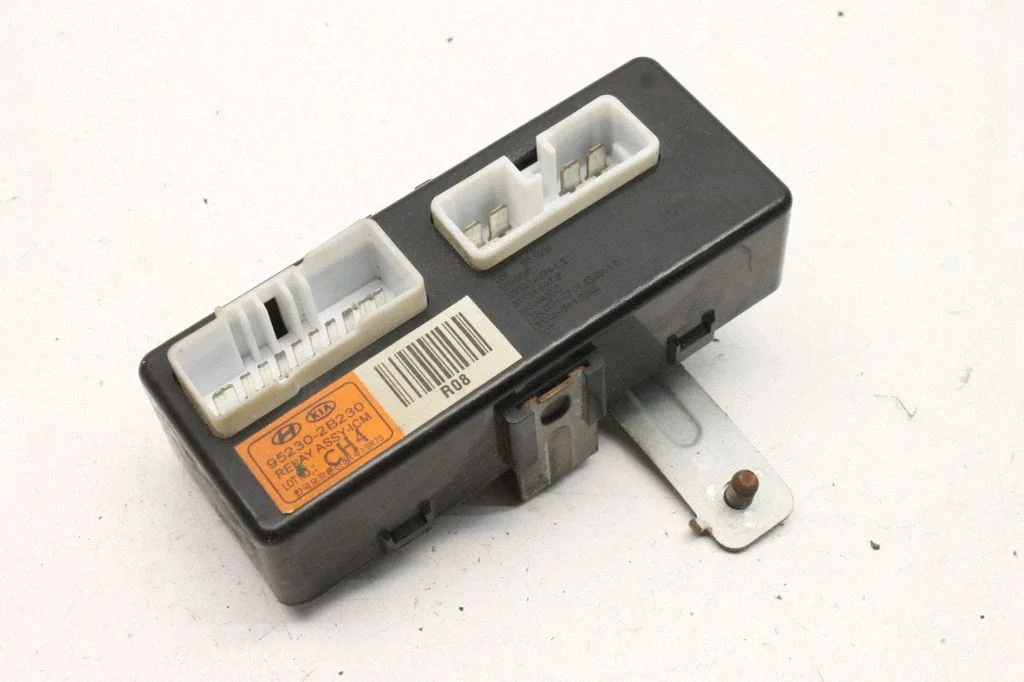 Fuel pressure regulator – Hyundai Santa Fe (2006-2012)