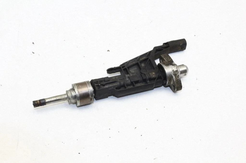 Sprausla (-as) (inžektors (-i)) – BMW 7. sērija G70 (2022-)