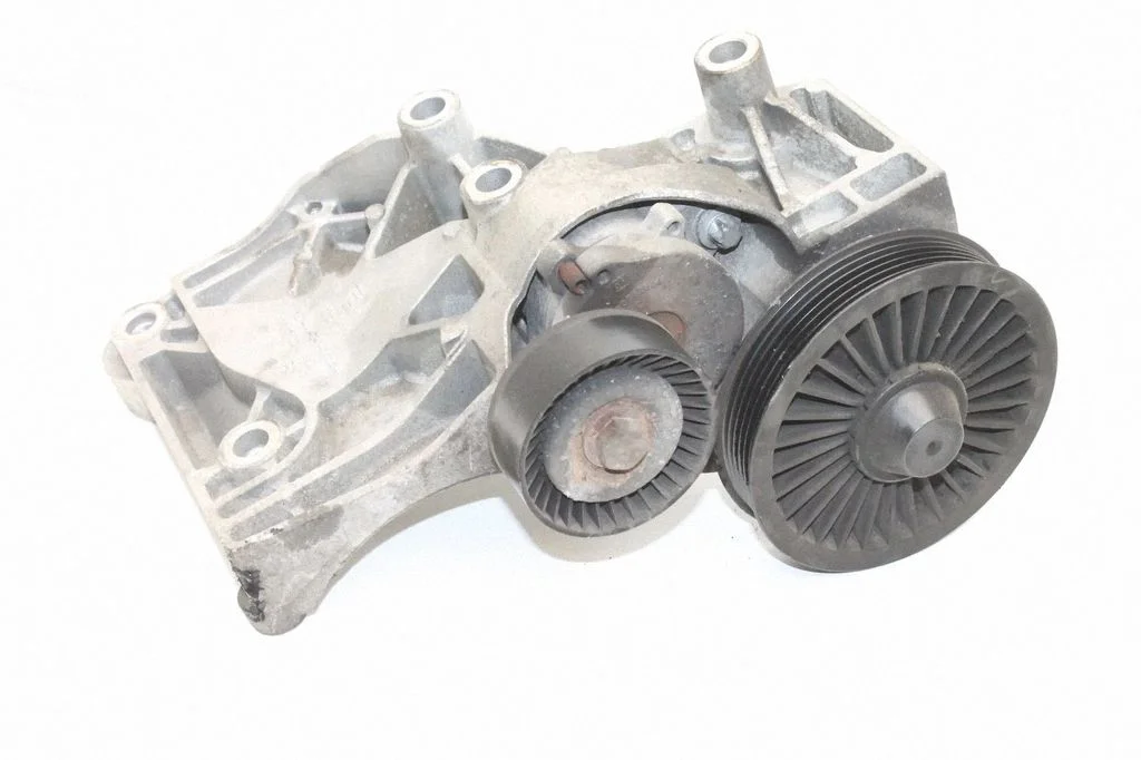 Wspornik alternatora – Opel Astra H (2004-2012)