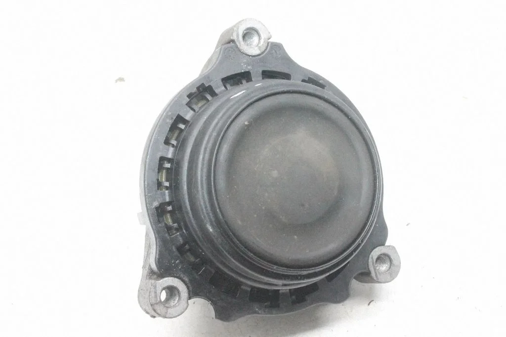 Engine mount bracket 2284817