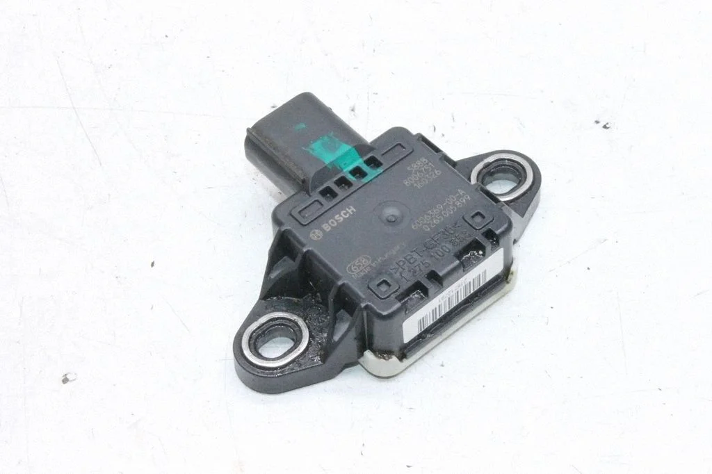 Acceleration sensor – Tesla Model S (2012-)