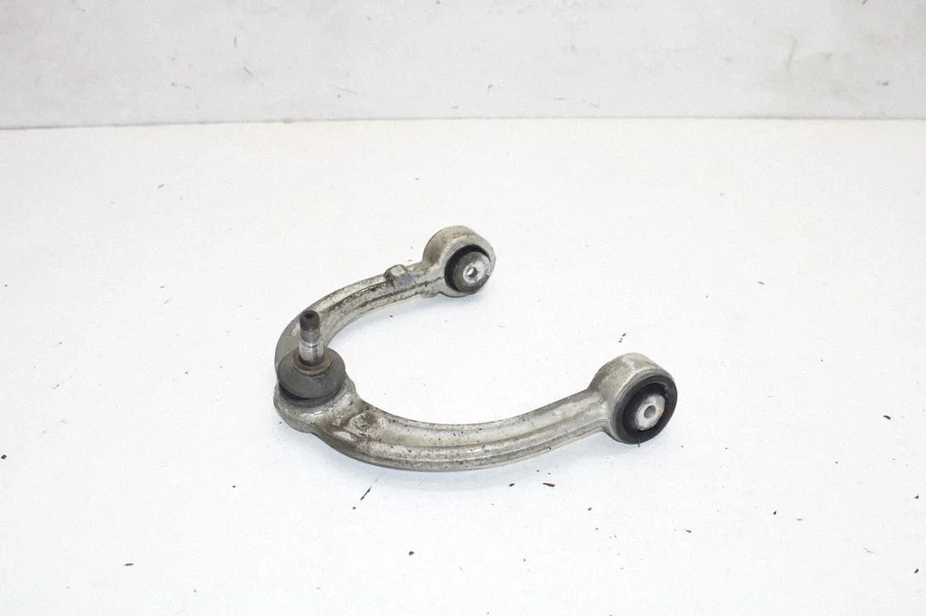 Front upper control arm/wishbone – front right