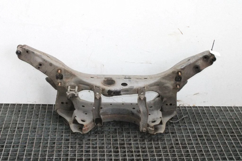 Tagumine abiraam – Nissan X-Trail T32 (2014-2021)