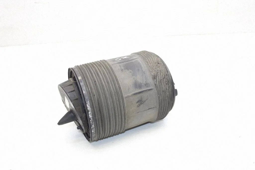 Tagumine õhkvedrustuse padi 4M0616001AK