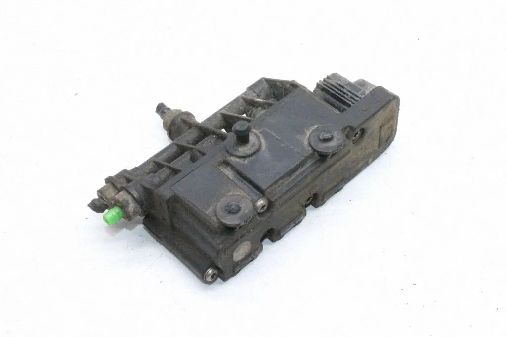 Air suspension control unit module (rear) RVH000055