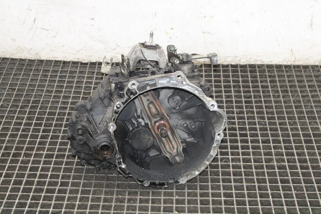 Mehaaniline 6-käiguline käigukast 8612795