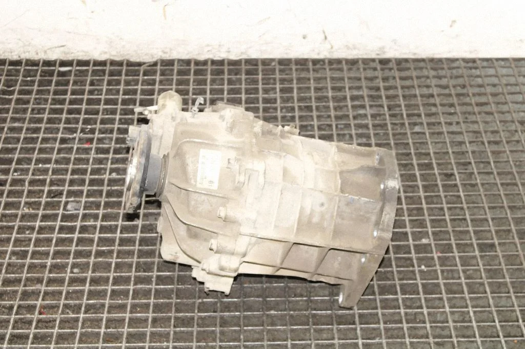 Gearbox transfer box case AB397A195BG