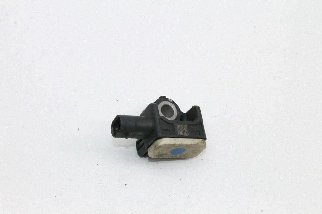 Airbag deployment crash/impact sensor – Volkswagen Touareg II (2010-2018)