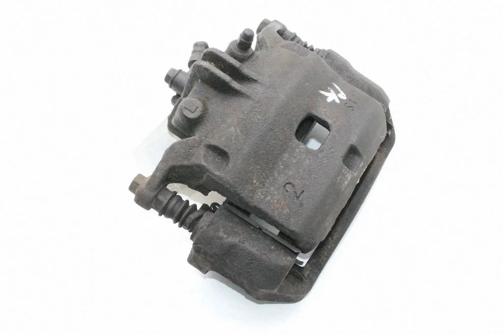 Front brake caliper – left