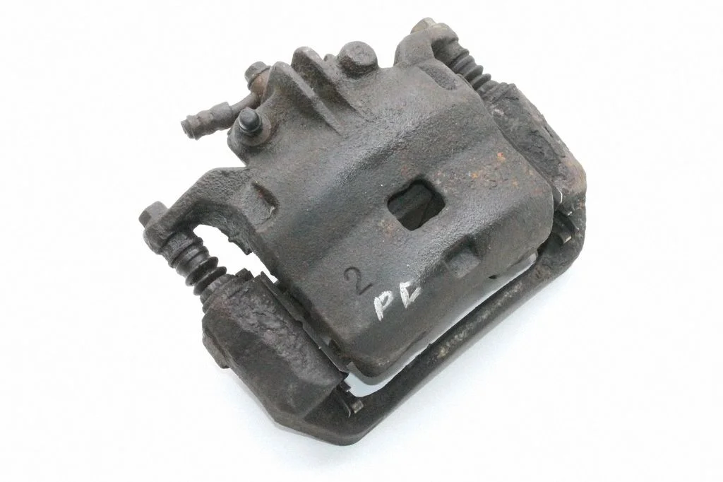 Front brake caliper – right