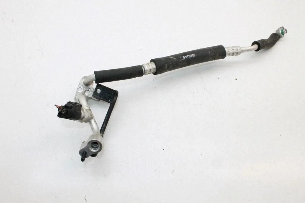 Air conditioning (A/C) pipe/hose