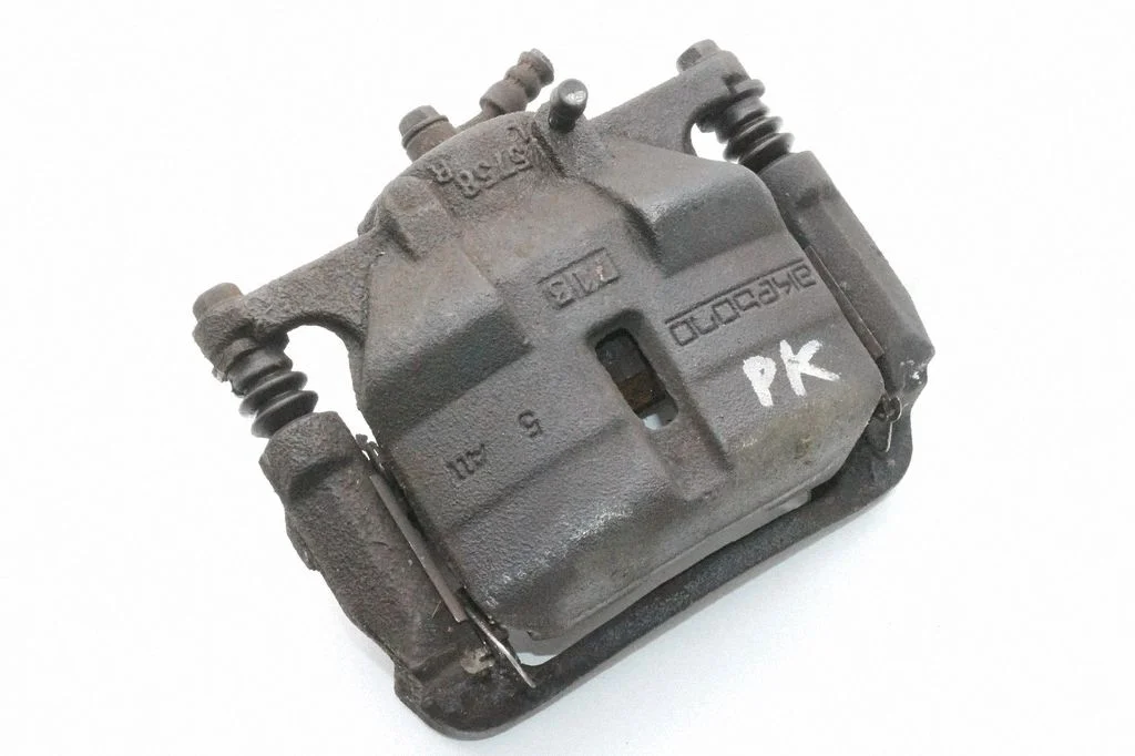 Front brake caliper – left
