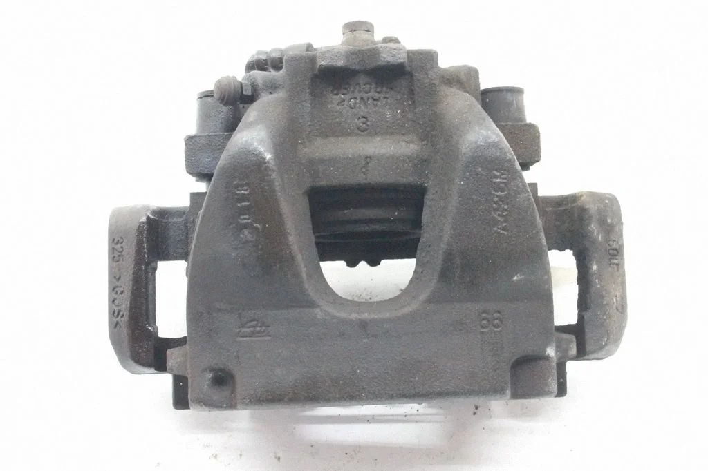 Front brake caliper – right