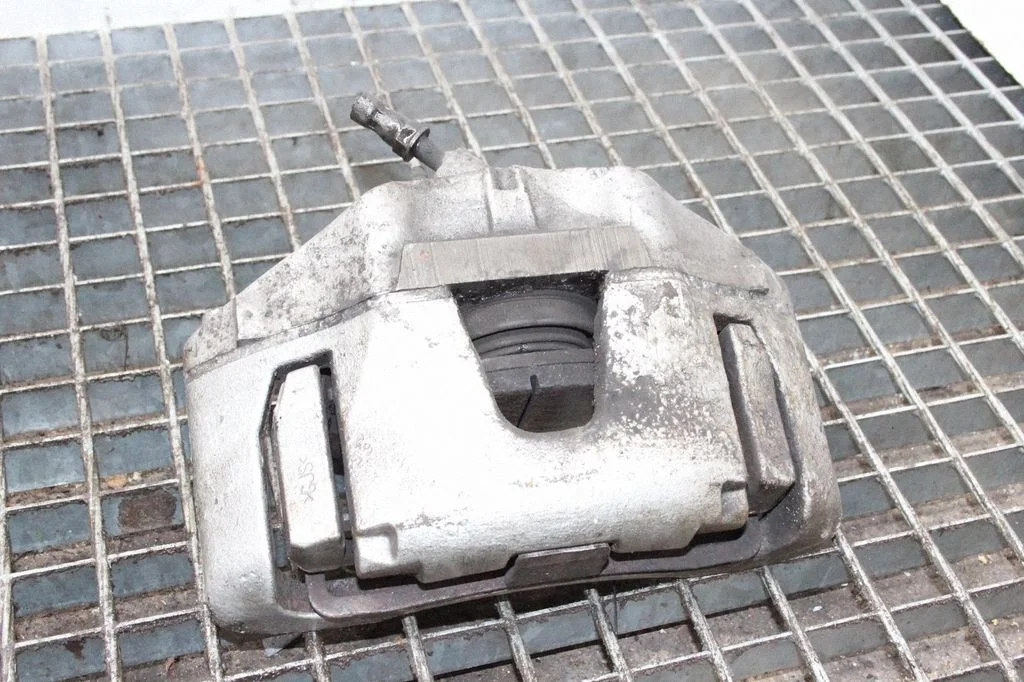 Front brake caliper – Volvo V40 (2012-2019)
