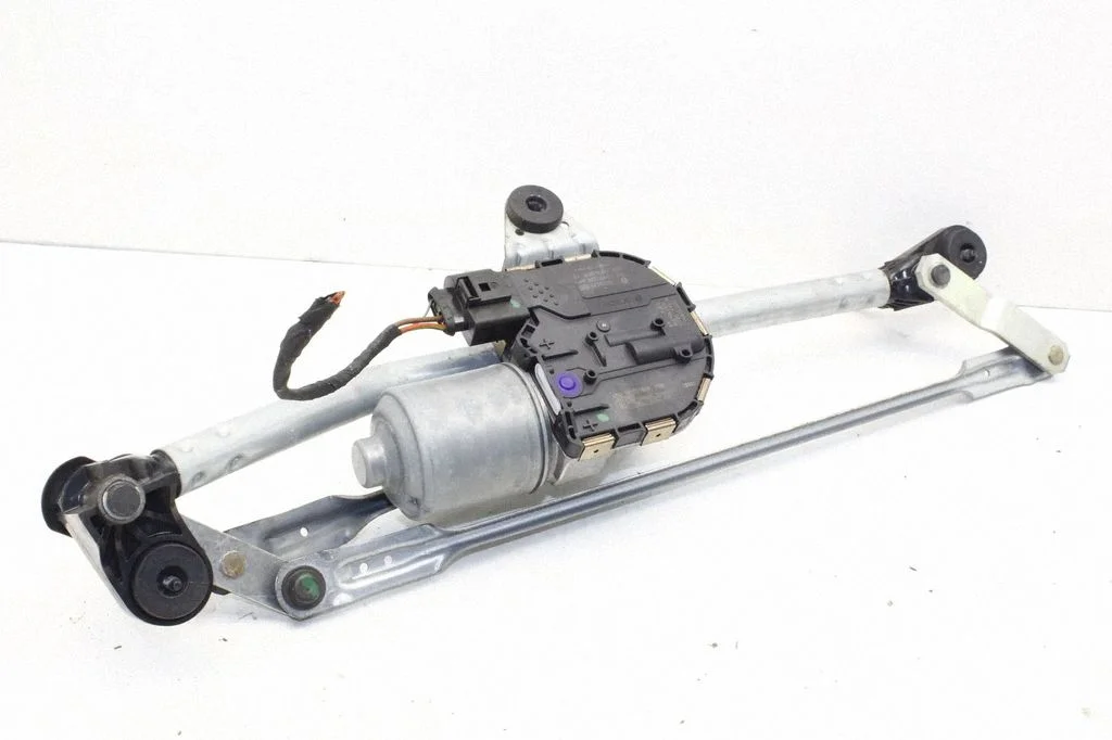 Front wiper linkage and motor 8V2955023C