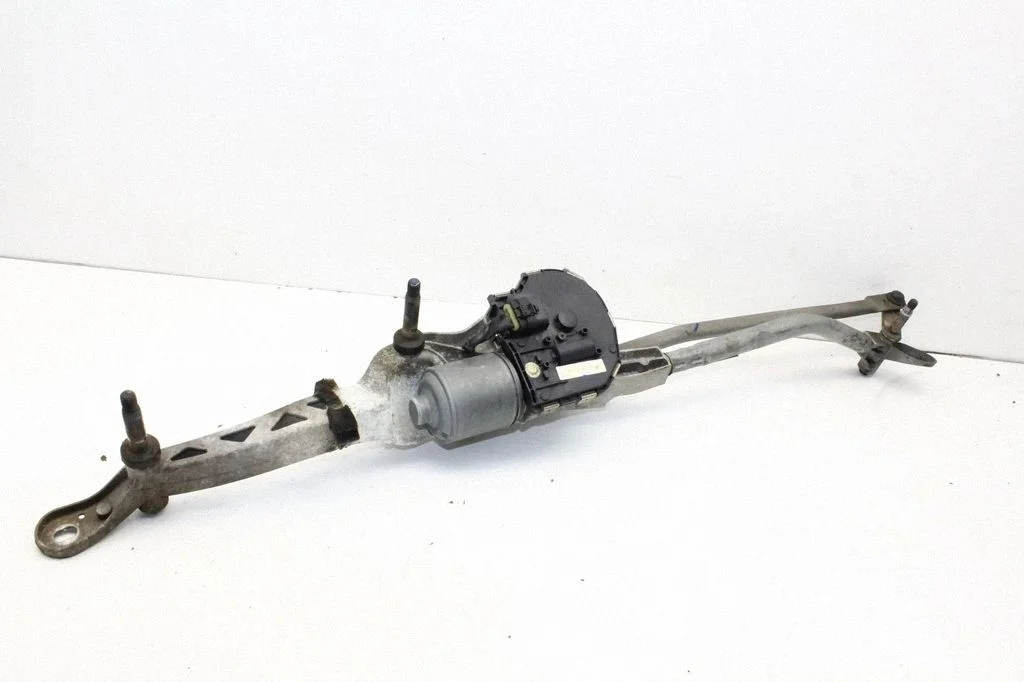 Mechanizm wycieraczek z silniczkiem – Mercedes-Benz Klasa E W212 (2009-2016)