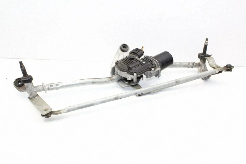 Front wiper linkage and motor 8S2955023B