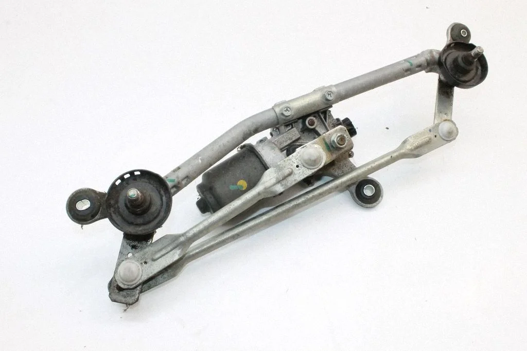 Front wiper linkage and motor – Nissan Micra (2011-2016)