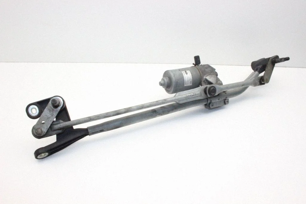 Front wiper linkage and motor W0027116
