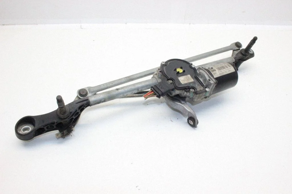 Front wiper linkage and motor – BMW 1 Series F20 F21 (2011-2019)