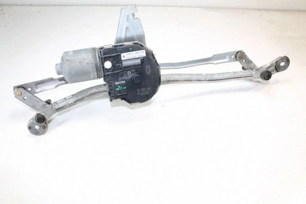Front wiper linkage and motor 7308774