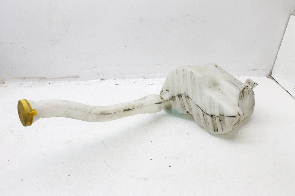 Windshield washer fluid reservoir/tank 2891000023R