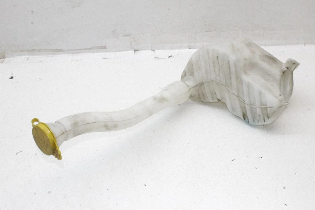 Windshield washer fluid reservoir/tank 2891000023R