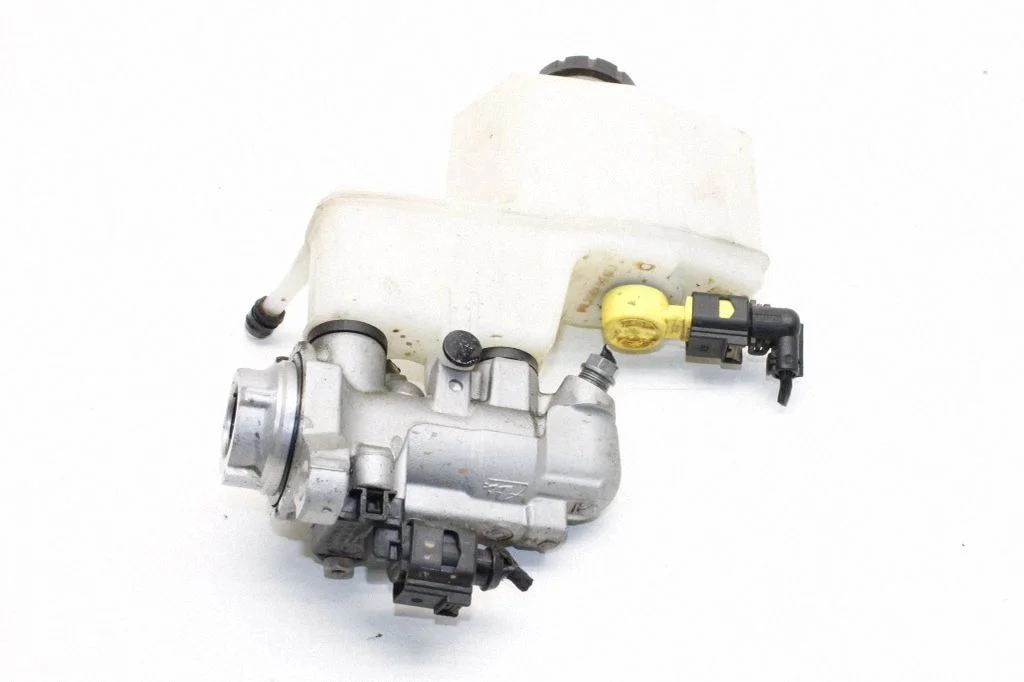 Master brake cylinder
