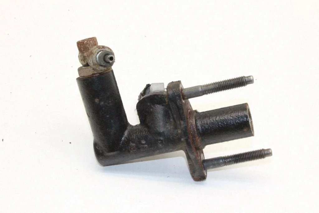 Master brake cylinder