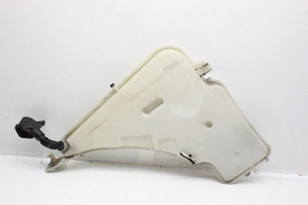 Windshield washer fluid reservoir/tank 7241673