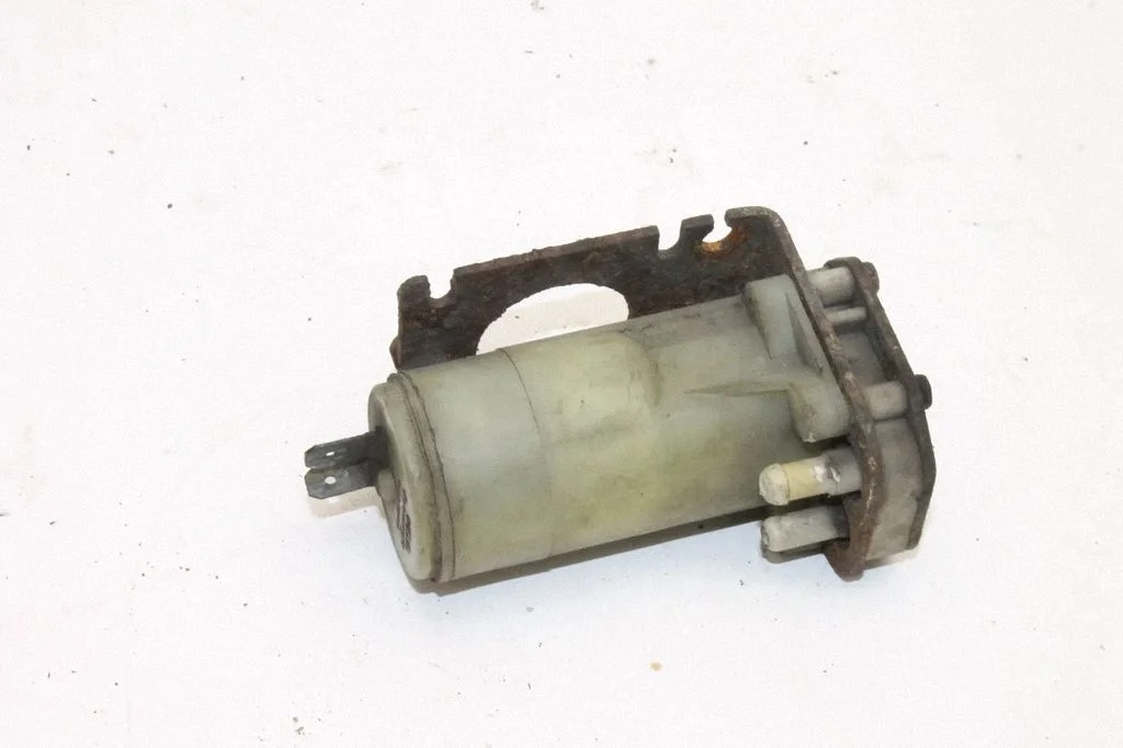 Windscreen/windshield washer pump