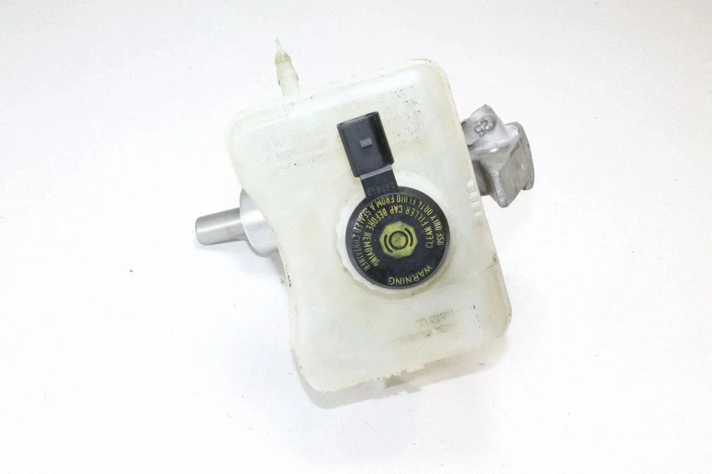 Master brake cylinder