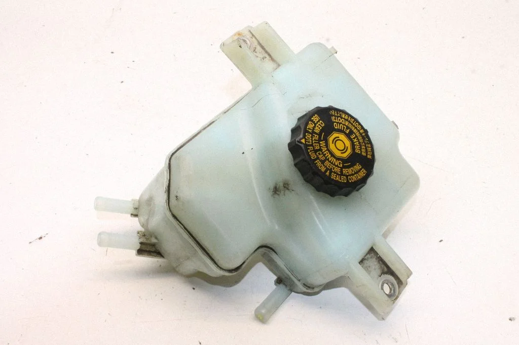 Brake fluid reservoir