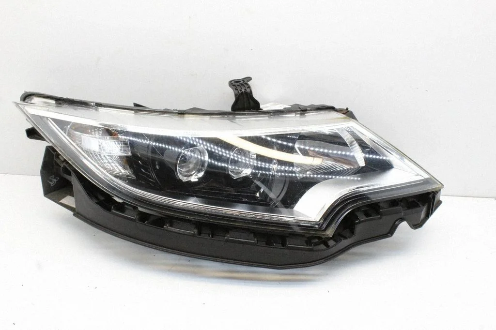 Headlight/headlamp – Honda Civic IX (2011-2017)