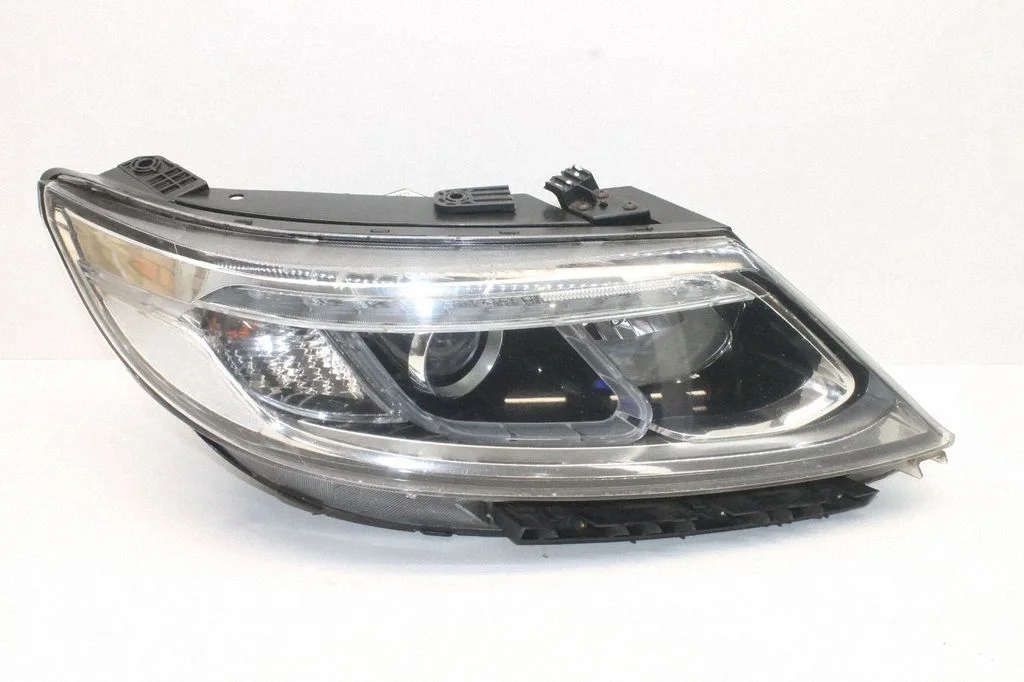 Headlight/headlamp 921022P560