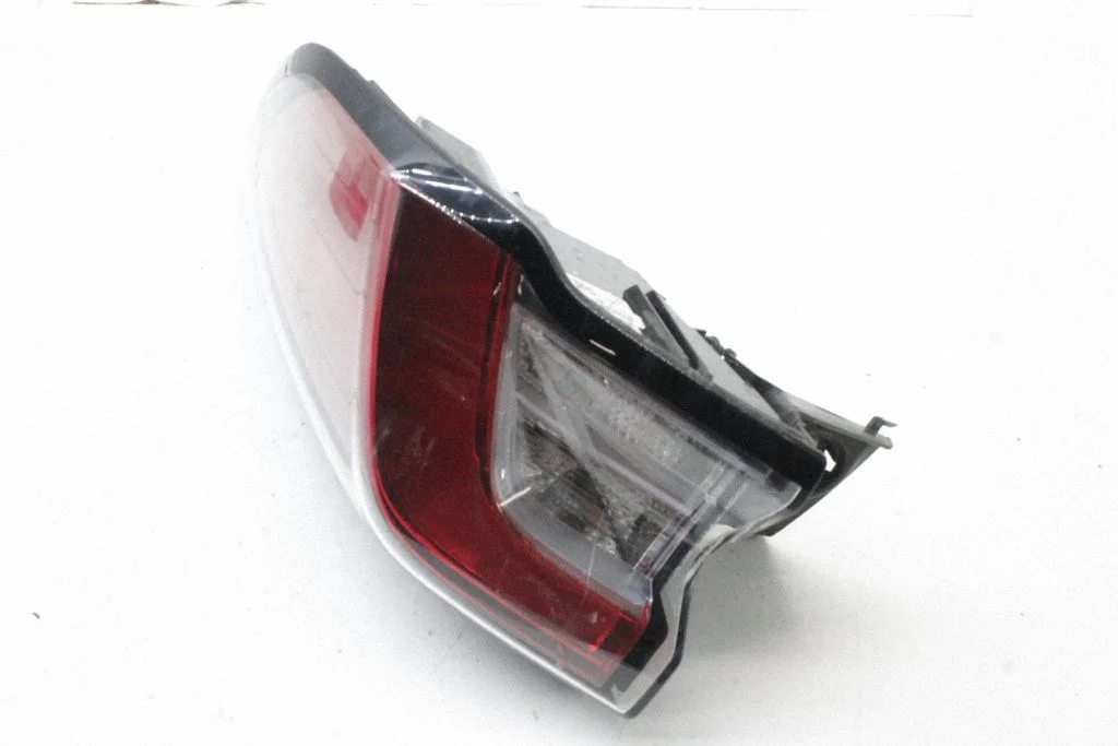 Rear/tail lights LV4B13404BF