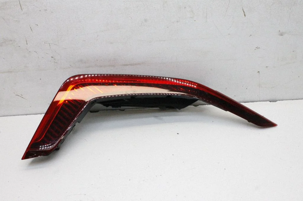 Lampa tylna w błotniku 92402AT000