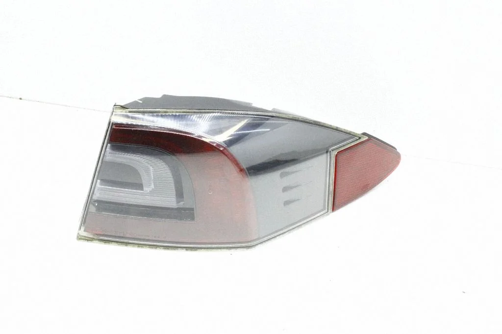 Rear/tail lights – Tesla Model S (2012-)