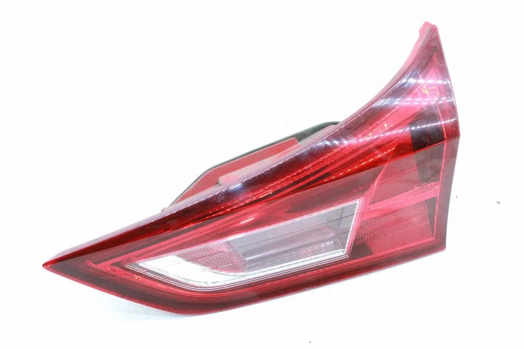 Tailgate rear/tail lights – right