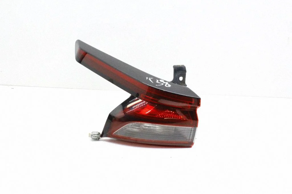 Lampa tylna w błotniku – Nissan Qashqai J12 (2021-)