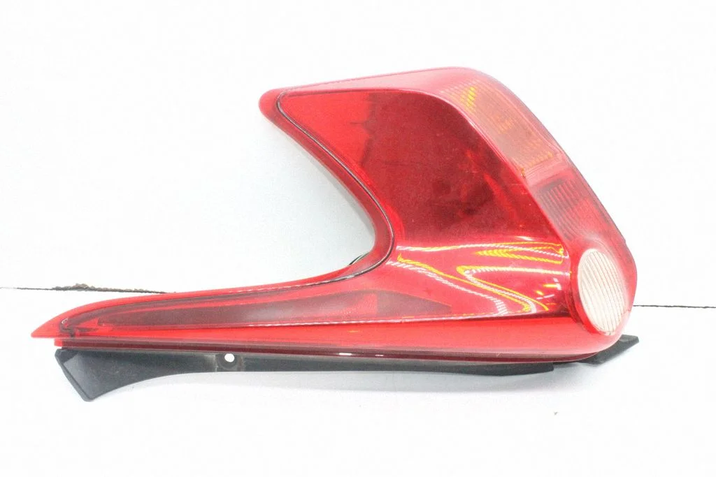Rear/tail lights – Nissan Juke I F15 (2010-2018)