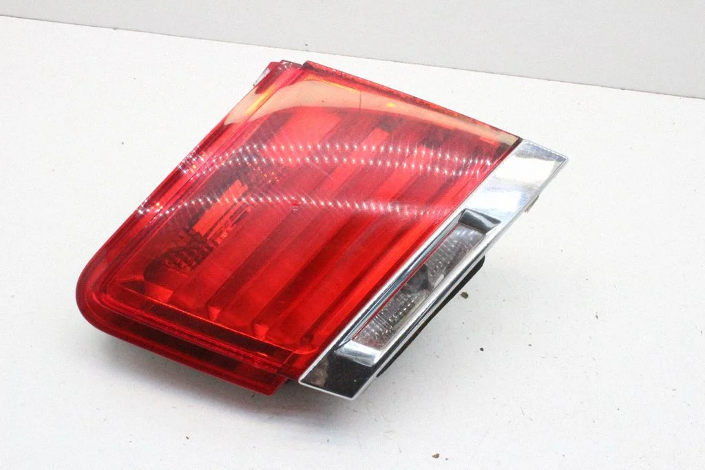Tailgate rear/tail lights – BMW 7 Series F01 F02 F03 F04 (2008-2016)