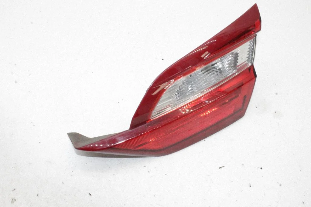 Tailgate rear/tail lights H1BB13A602BH