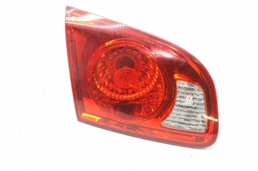 Tailgate rear/tail lights – left