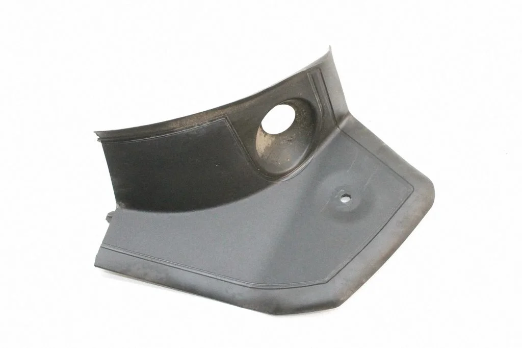 Tagatule liist (dekoorriba) – BMW 1-seeria F70 (2024-)