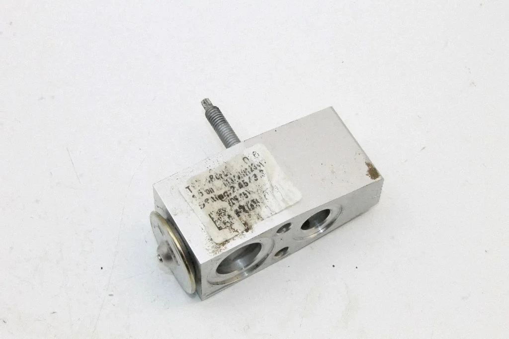 Zawór rozprężny klimatyzacji T70576C