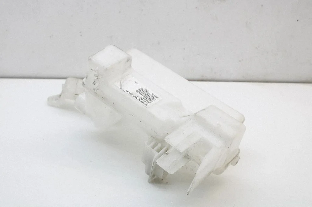 Logu mazgāšanas šķidruma tvertne 289100834R