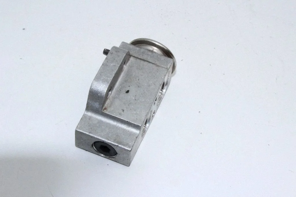 Air conditioning (A/C) compressor (pump) 52379690