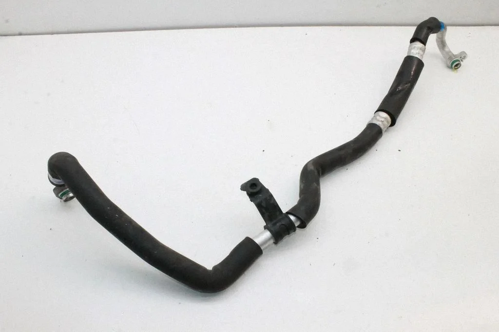 Air conditioning (A/C) pipe/hose